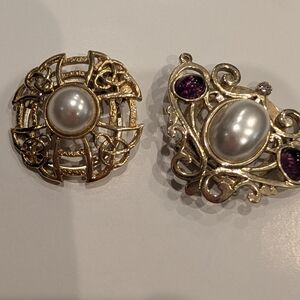 Gold-Tone Pearl and Purple Accent Brooch - Elegant Women’s Jewelry